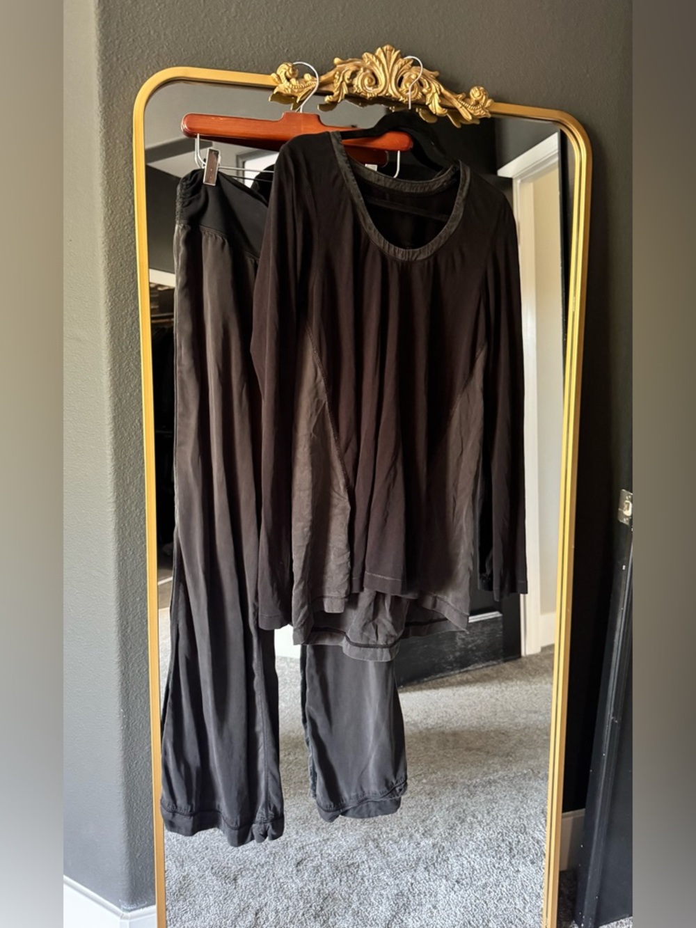 lululemon athletica Black Long-Sleeve Top and Pants Set